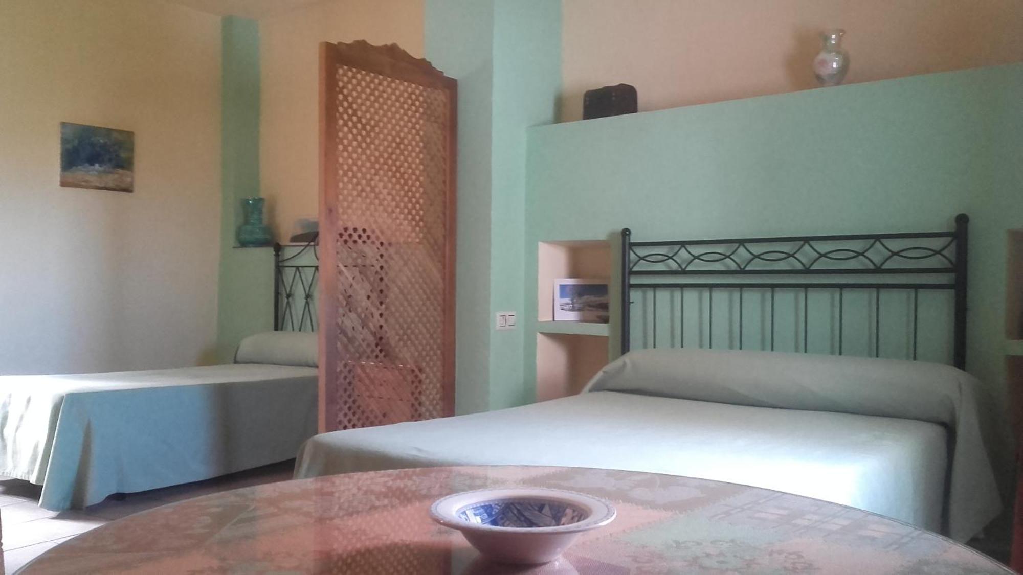 Pension La Fuente Yegen Zimmer foto